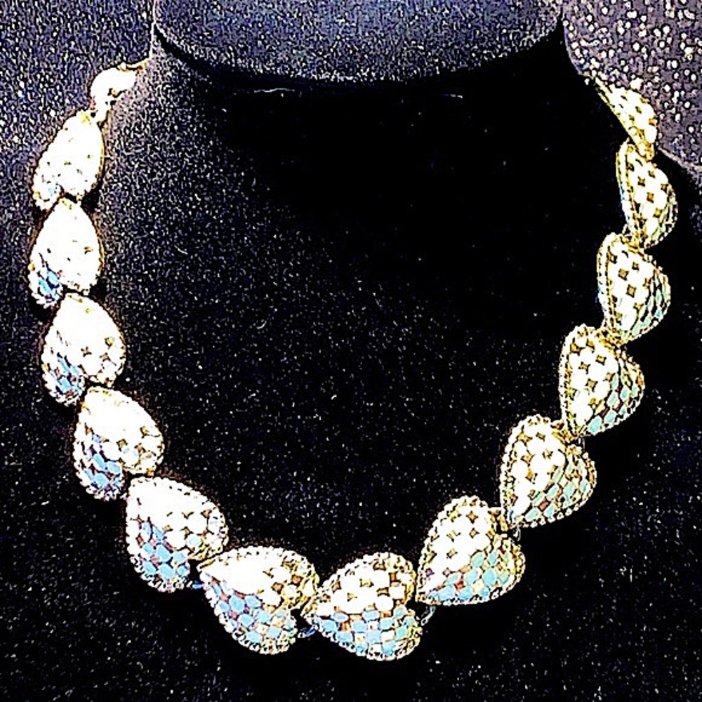 CORO HEART NECKLACE CREAM GOLD CHECK VINTAGE 15 INCH 13 LINKS - Picture 6 of 10